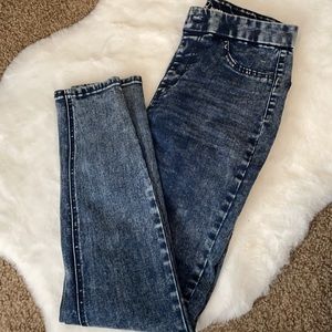 Super High Rise Jeggings Size M 7-9